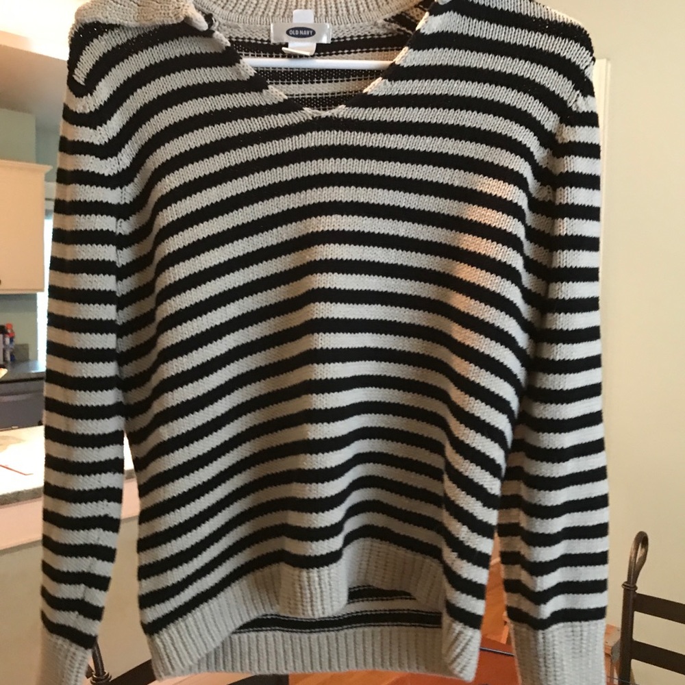 Women’s Old Navy Sweater Size L